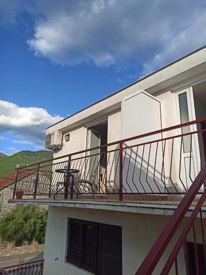 Lastva Holliday Rooms Budva Exterior photo