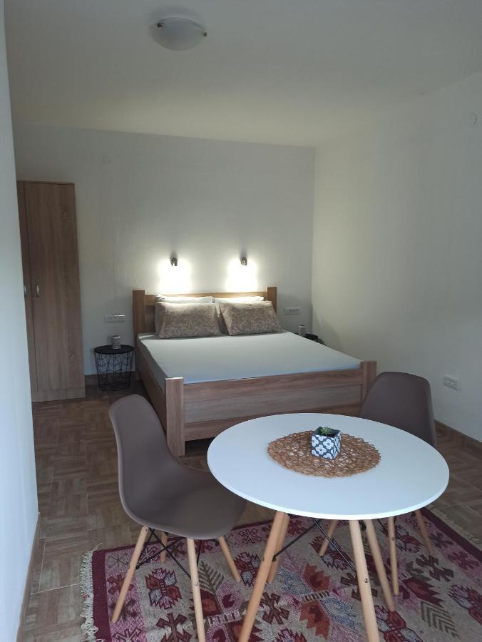 Lastva Holliday Rooms Budva Exterior photo